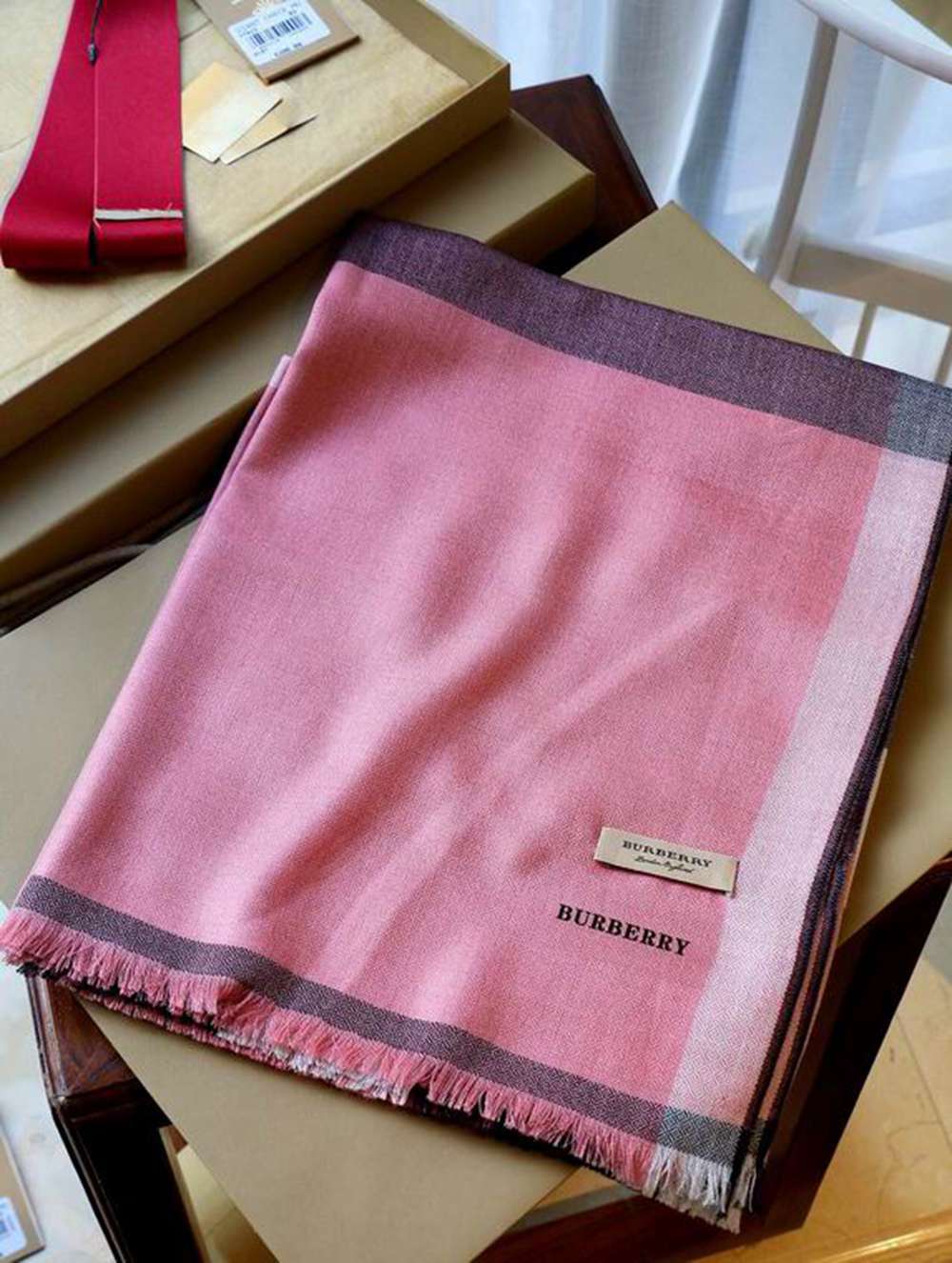 Bv*b*rry Scarf